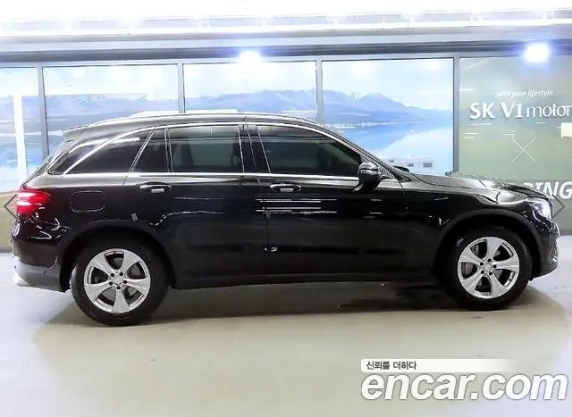 MERCEDES-BENZ GLC-CLASS X253 2017 — 159 867 км, чёрный, Корея — под ключ — фото 3