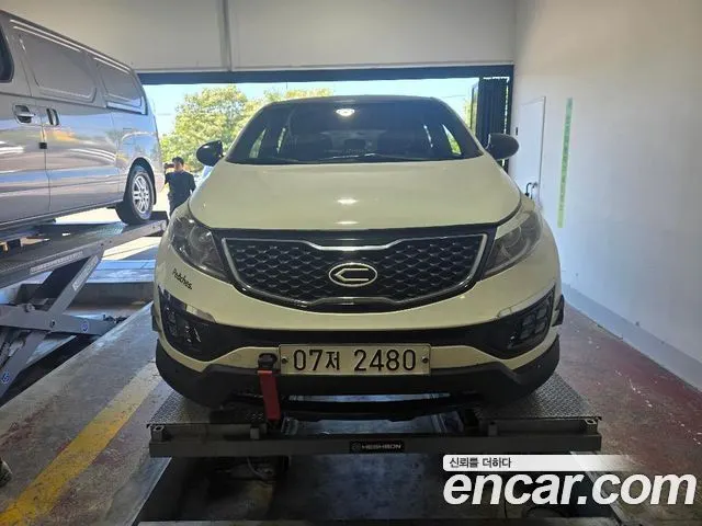 KIA SPORTAGE R 2016 — 286 422 км, белый, Корея — под ключ — фото 5