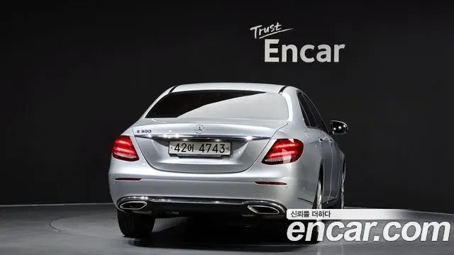 MERCEDES-BENZ E-CLASS W213 2018 — 79 119 км, серебристый, Корея — под ключ — фото 4