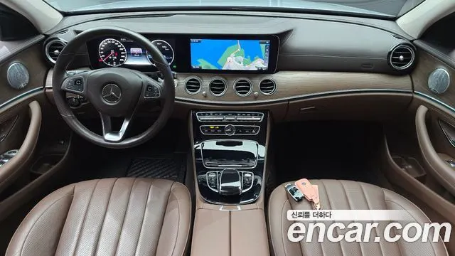 MERCEDES-BENZ E-CLASS W213 2018 — 79 119 км, серебристый, Корея — под ключ — фото 7