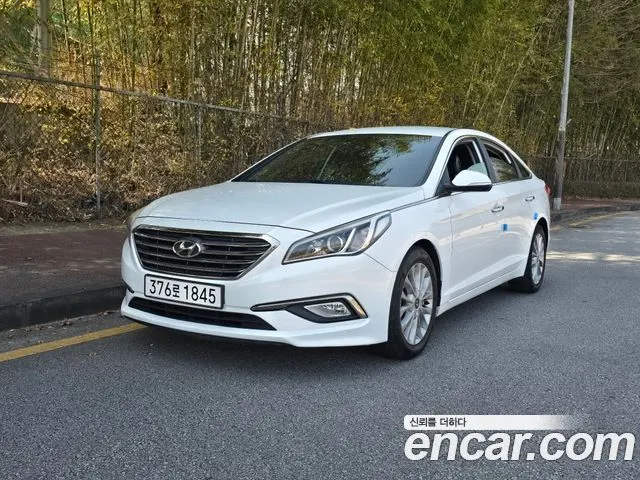 HYUNDAI SONATA 2015 — 180 165 км, белый, Корея — под ключ — фото 1