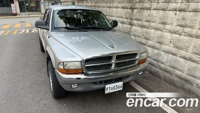 DODGE DAKOTA 2004