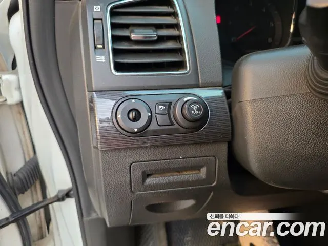 CHEVROLET CAPTIVA 2014 — 245 800 км, белый-перламутр, Корея — под ключ — фото 12
