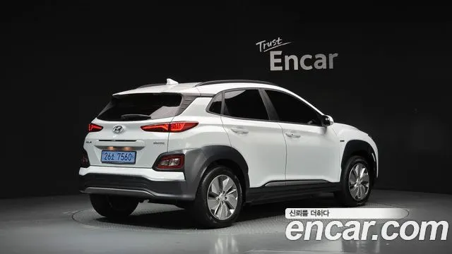 HYUNDAI KONA ELECTRIC 2020 — 123 988 км, белый, Корея — под ключ — фото 2