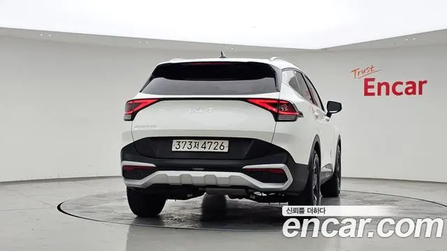 KIA SPORTAGE 2022 — 77 774 км, белый, Корея — под ключ — фото 4