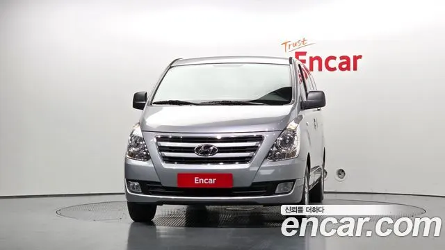 HYUNDAI GRAND STAREX 2018 — 91 996 км, серебристый, Корея — под ключ — фото 3