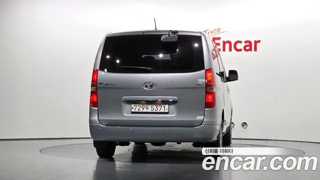 HYUNDAI GRAND STAREX 2018 — 91 996 км, серебристый, Корея — под ключ — фото 4