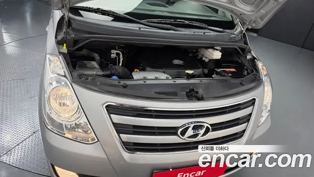 HYUNDAI GRAND STAREX 2018 — 91 996 км, серебристый, Корея — под ключ — фото 6