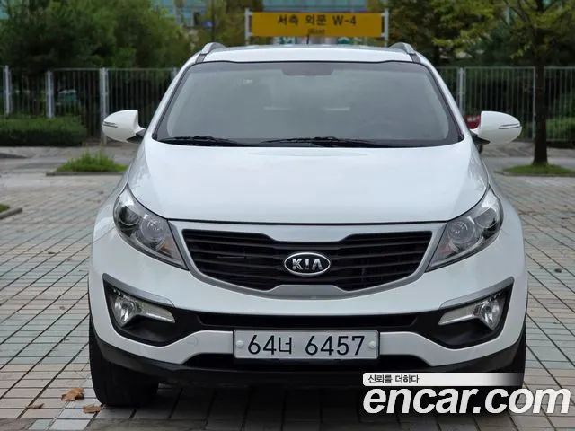 KIA SPORTAGE R 2012 — 182 538 км, белый, Корея — под ключ — фото 1