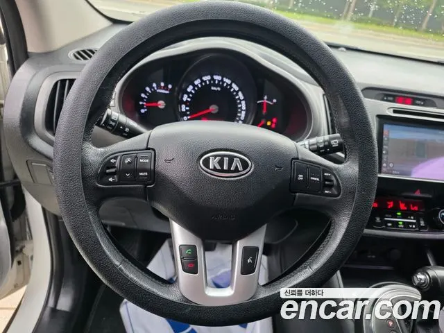 KIA SPORTAGE R 2012 — 182 538 км, белый, Корея — под ключ — фото 10