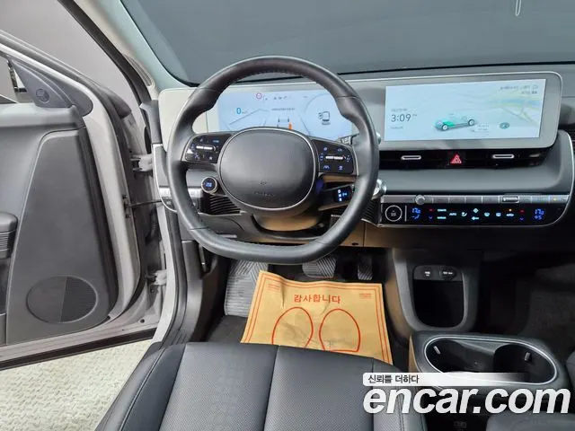 HYUNDAI IONIQ 5 2023 — 16 429 км, серебристо-серый, Корея — под ключ — фото 7