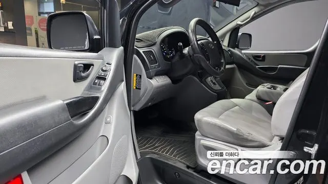 HYUNDAI GRAND STAREX 2019 — 92 581 км, чёрный, Корея — под ключ — фото 10
