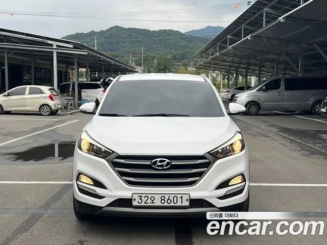 HYUNDAI TUCSON 2016 — 115 426 км, белый, Корея — под ключ — фото 2