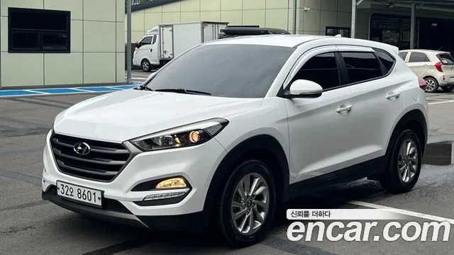 HYUNDAI TUCSON 2016 — 115 426 км, белый, Корея — под ключ — фото 12