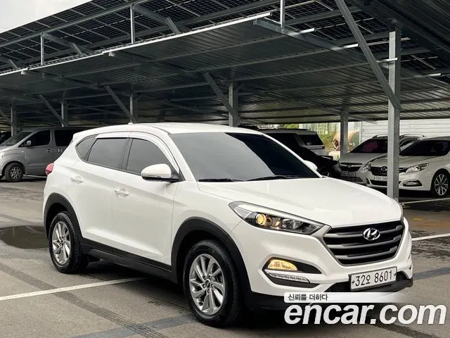 HYUNDAI TUCSON 2016 — 115 426 км, белый, Корея — под ключ — фото 3