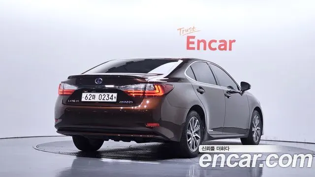 LEXUS ES300H 2017 — 102 026 км, коричневый, Корея — под ключ — фото 2