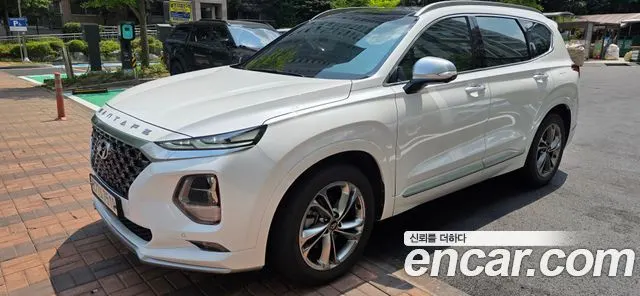 HYUNDAI SANTA FE 2020 — 64 375 км, белый-перламутр, Корея — под ключ — фото 1