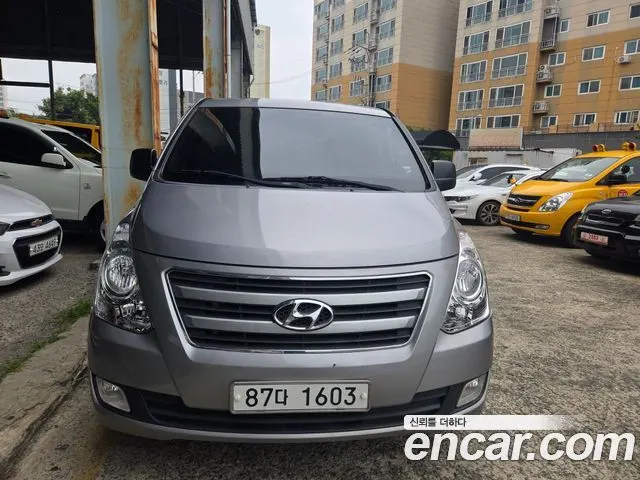 HYUNDAI GRAND STAREX 2018 — 100 600 км, серебристо-серый, Корея — под ключ — фото 9