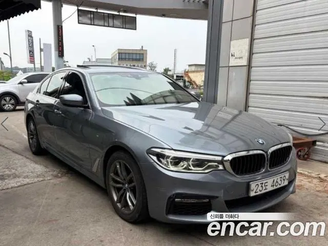 BMW 5 SERIES 2018 — 170 281 км, серебристо-серый, Корея — под ключ — фото 2