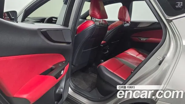 LEXUS NX450H+ 2025 — 20 071 км, серебристо-серый, Корея — под ключ — фото 12