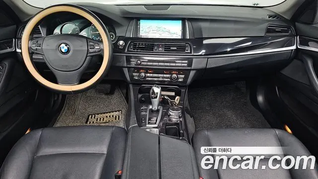 BMW 5 SERIES 2016 — 117 432 км, серебристо-серый, Корея — под ключ — фото 7