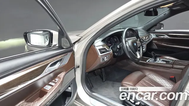 BMW 7 SERIES 2021 — 132 253 км, светло-золотистый, Корея — под ключ — фото 10