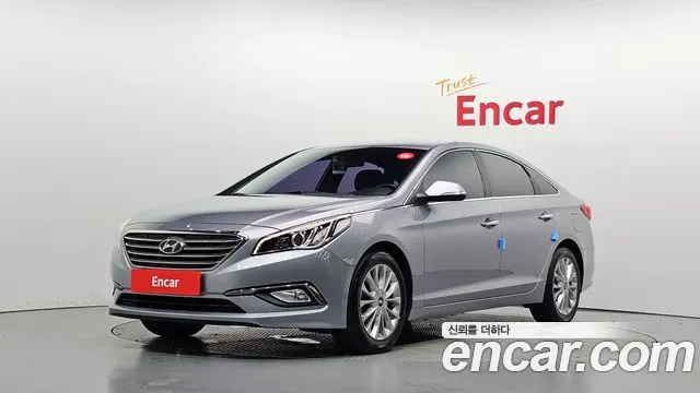 HYUNDAI SONATA 2017 — 108 068 км, серебристо-серый, Корея — под ключ — фото 1