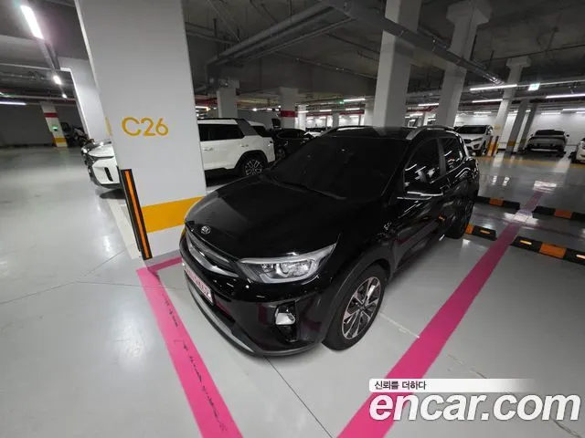 KIA STONIC 2019 — 78 200 км, чёрный, Корея — под ключ — фото 1