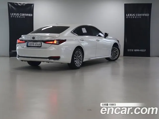 LEXUS ES300H 2026 — 4 563 км, белый-перламутр, Корея — под ключ — фото 2