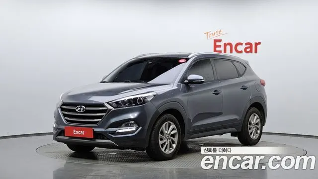 HYUNDAI TUCSON 2016 — 108 561 км, Корея — под ключ — фото 1