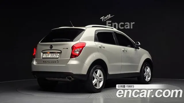 KGM KORANDO C 2014 — 137 295 км, белый-перламутр, Корея — под ключ — фото 2