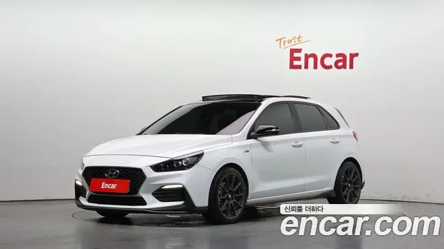 HYUNDAI I30 2020 — 64 805 км, белый, Корея — под ключ — фото 1