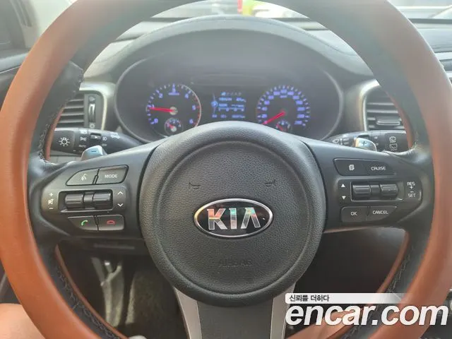 KIA SORENTO 2017 — 162 000 км, серый, Корея — под ключ — фото 11