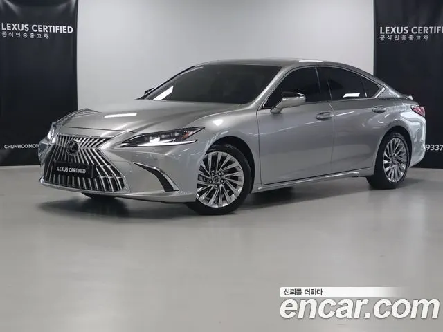 LEXUS ES300H 2026 — 6 201 км, золотистый, Корея — под ключ — фото 1