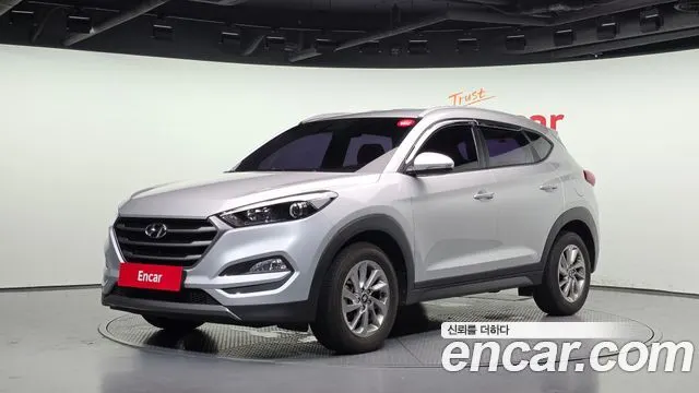 HYUNDAI TUCSON 2016 — 175 192 км, Корея — под ключ — фото 1