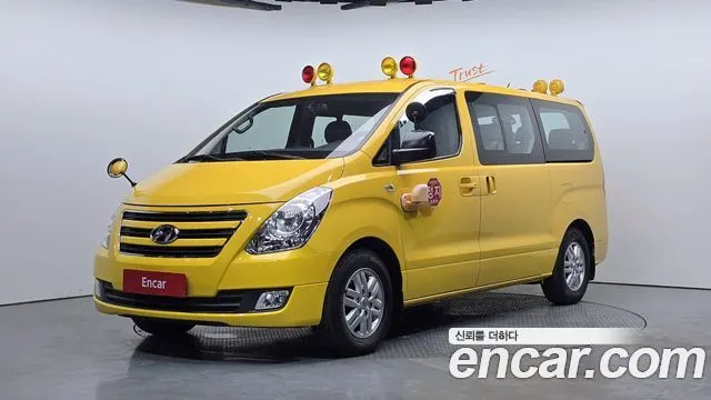 HYUNDAI GRAND STAREX 2017 — 145 330 км, жёлтый, Корея — под ключ — фото 1