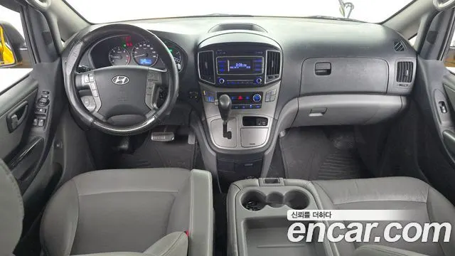 HYUNDAI GRAND STAREX 2017 — 145 330 км, жёлтый, Корея — под ключ — фото 7