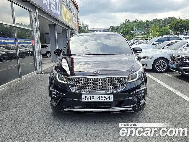 KIA CARNIVAL 2018 — 112 000 км, чёрный, Корея — под ключ — фото 2