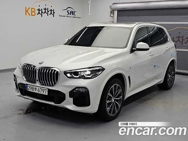BMW X5 2021 — 64 500 км, белый, Корея — под ключ — фото 1