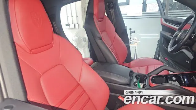 PORSCHE CAYENNE 2024 — 8 770 км, серый, Корея — под ключ — фото 6