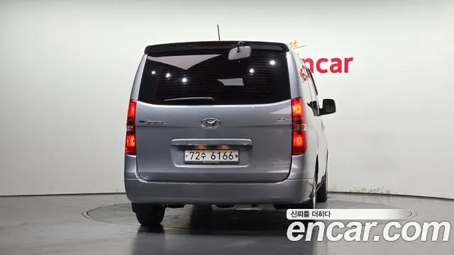 HYUNDAI GRAND STAREX 2019 — 29 449 км, серебристо-серый, Корея — под ключ — фото 4