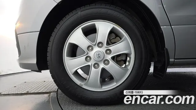 HYUNDAI GRAND STAREX 2019 — 29 449 км, серебристо-серый, Корея — под ключ — фото 5
