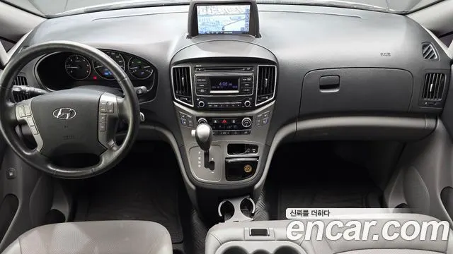 HYUNDAI GRAND STAREX 2019 — 29 449 км, серебристо-серый, Корея — под ключ — фото 7
