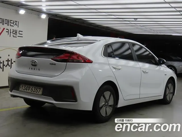 HYUNDAI IONIQ HYBRID 2020 — 113 804 км, белый, Корея — под ключ — фото 3
