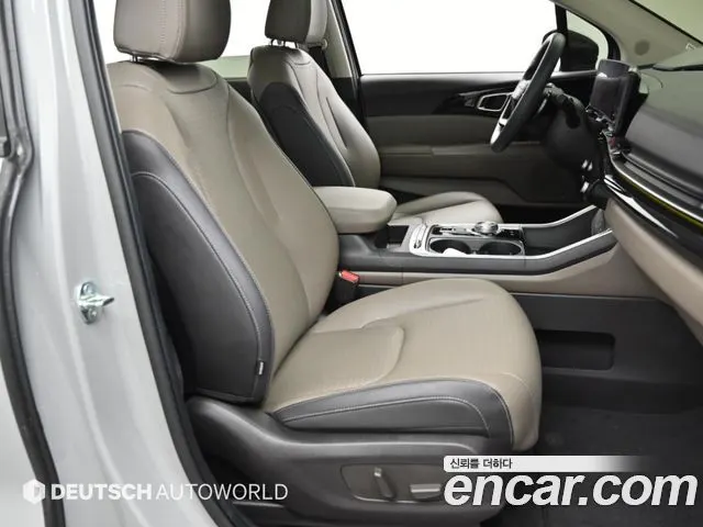 KIA CARNIVAL 2025 — 20 322 км, серебристо-серый, Корея — под ключ — фото 10