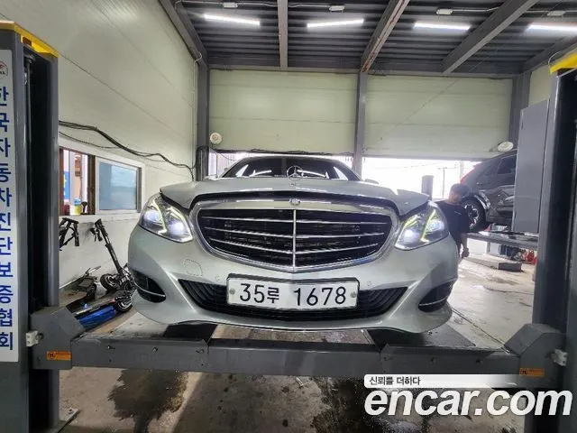 MERCEDES-BENZ E-CLASS W212 2014 — 85 333 км, серебристый, Корея — под ключ — фото 7