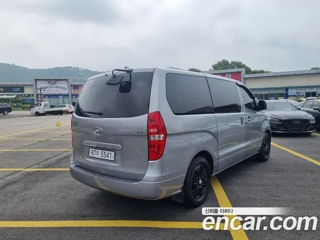 HYUNDAI GRAND STAREX 2019 — 149 083 км, серебристо-серый, Корея — под ключ — фото 2
