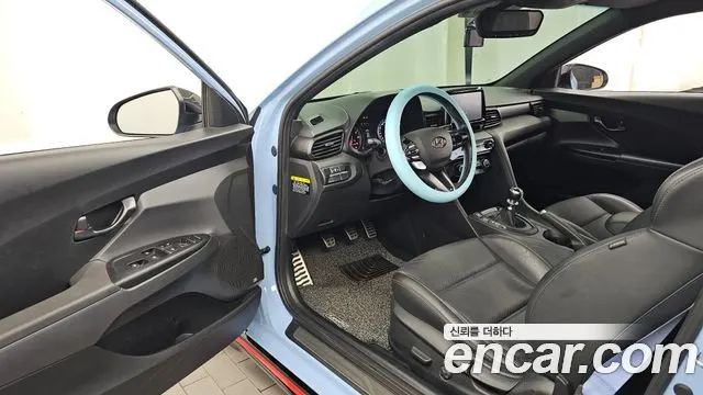 HYUNDAI VELOSTER 2019 — 89 591 км, голубой, Корея — под ключ — фото 10
