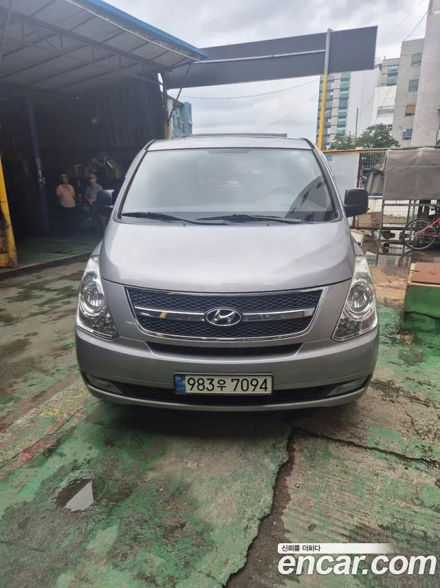 HYUNDAI GRAND STAREX 2014 — 341 177 км, серебристый, Корея — под ключ — фото 1