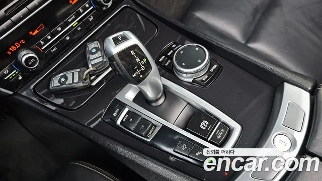 BMW 5 SERIES GT 2017 — 179 732 км, белый, Корея — под ключ — фото 9